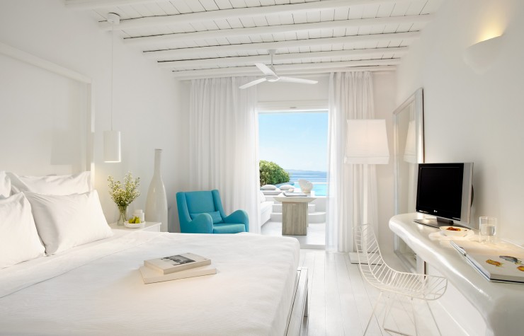 Elegant Summer Vacation in Splendid Cavo Tagoo Resort, Hellas (Greece)