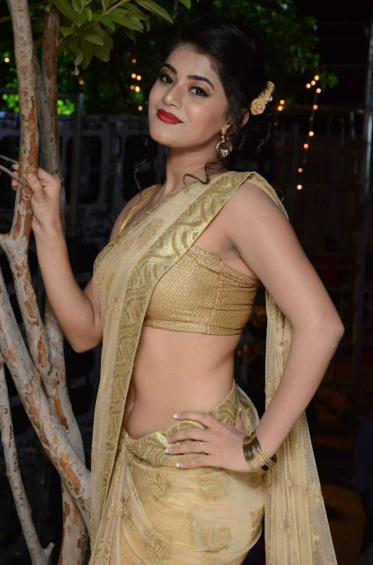 Yamini Bhaskar Half Saree Navel Show