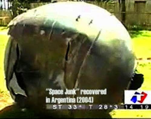 Aliens In Australia Man Digging For Gold Finds Spaceship Link