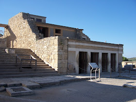 Taht Odası Kompleksi; Knossos Sarayı