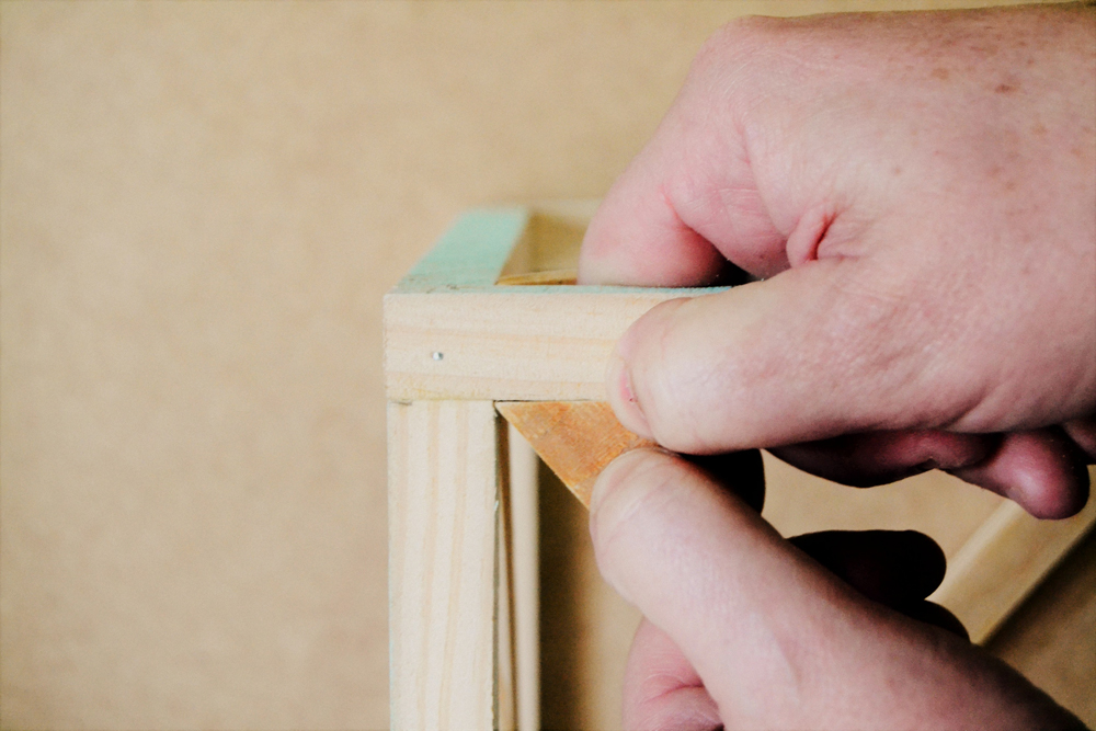 Como hacer una lámpara de madera en forma de cubo para tu dormitorio,  DIY tutorial paso a paso.