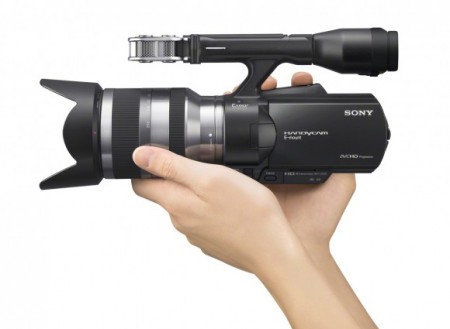 Sony has announced Full HD-Camcorder NEX-VG20