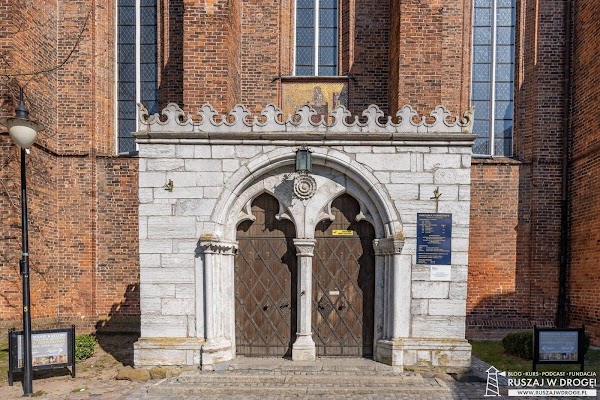 Portal wejście do katedry w Kwidzynie