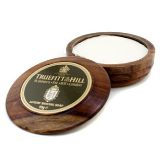 http://bg.strawberrynet.com/mens-skincare/truefitt---hill/luxury-shaving-soap-in-wooden-bowl/132386/#DETAIL