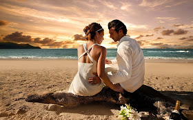 newlyweds-wallpapers-images-love-hot-pics