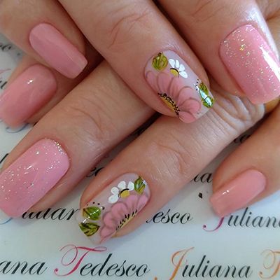 unhas rosa clarinhas