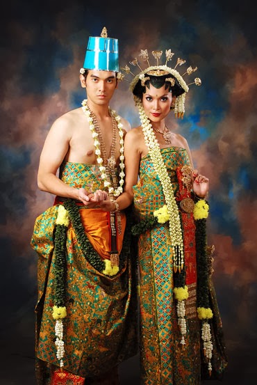 Inspirasi modis pembahasan baju pengantin tentang  40+ Pakaian Pengantin Adat Jawa Solo, Inspirasi Terbaru!