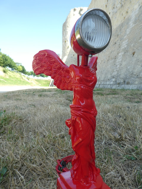 Samothrace, musée, louvre, statue, déesse Niké, nike, lampesgrichard, richard, grichard, g’richard, g richard, vintage, ancien, retro,  désign, tacot, édison, industriel, loft, atelier, dans le noir, flexible, cocotte, suspension