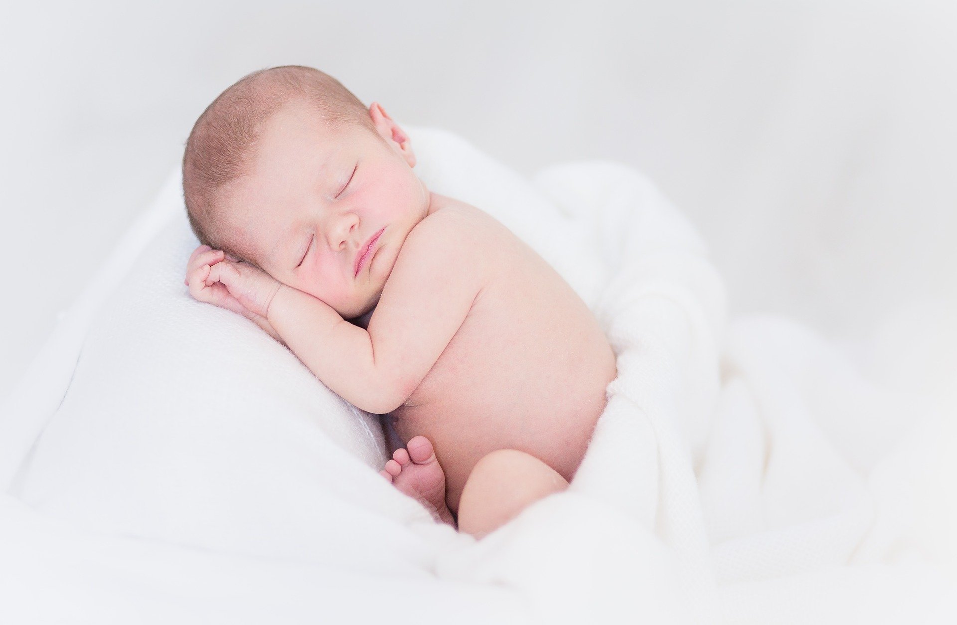 How to care for a newborn baby in Hindi