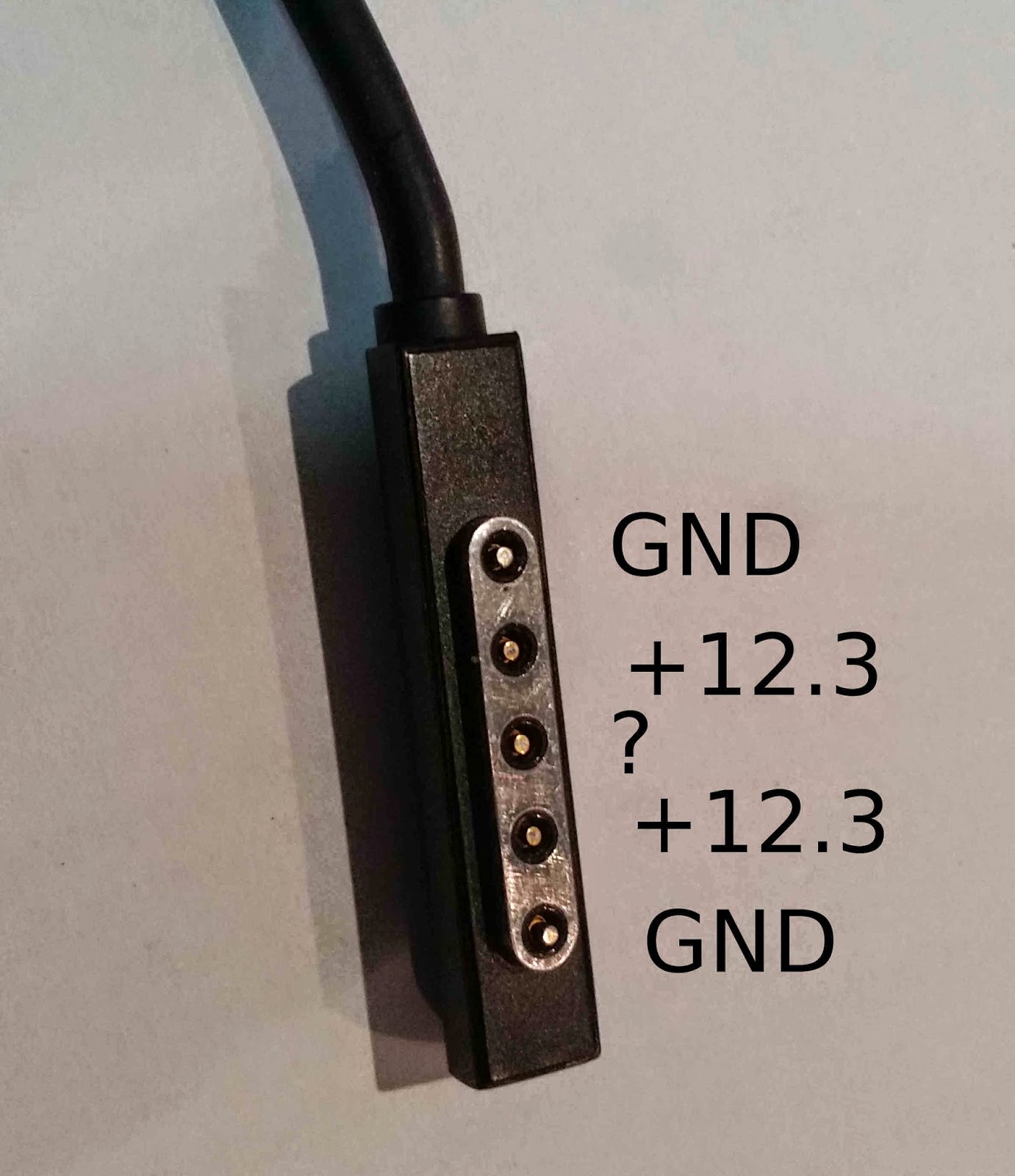 Microsoft Surface Power Plug Pinout