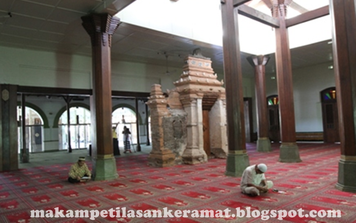 Sejarah dan Makam Keramat Sunan Muria anak dari Sunan Kalijaga