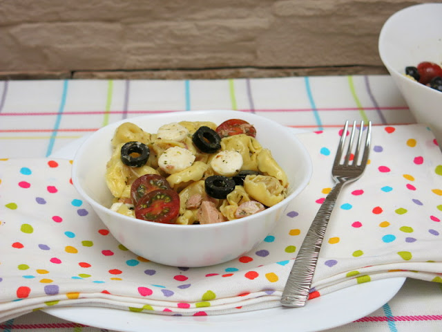 ENSALADA DE CAPALETTI CON ALIÑO ITALIANO