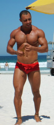 swimpixx blog for sexy speedos, free pics of speedo men, hot men in speedos and swimwear. Brazilian homens nos sungas abraco sunga