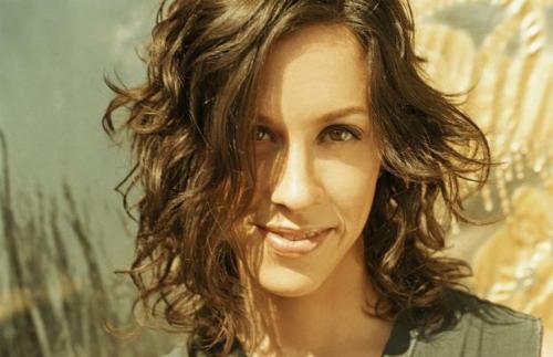 MUSICA ALANIS MORISSETTE ONLINE