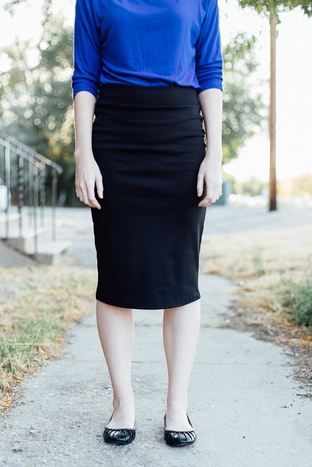 Black_pencil_skirt_close_up_1024x1024