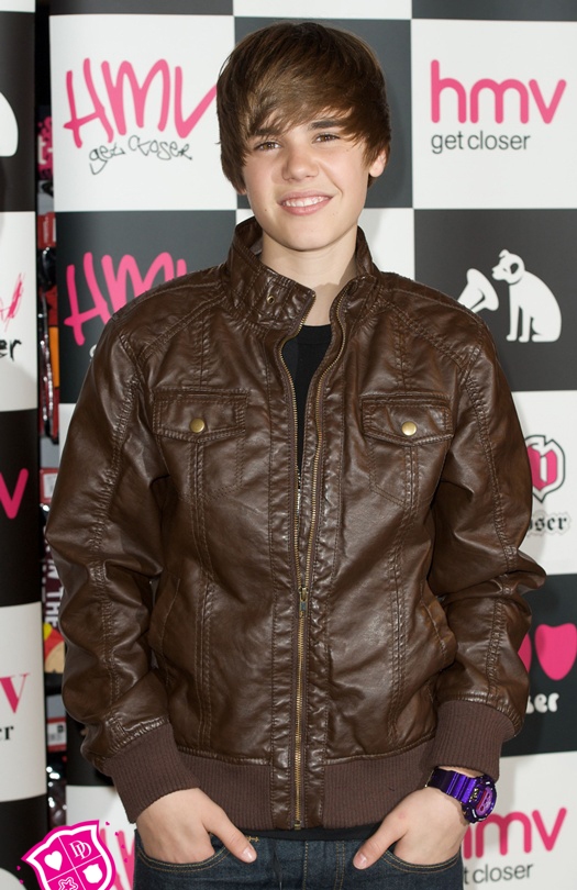 justin bieber new pictures of 2011. justin bieber new haircut