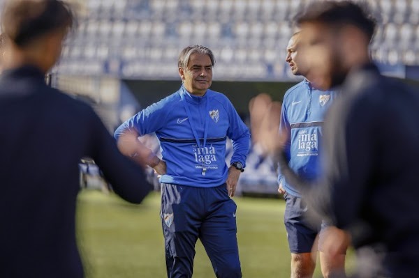 Oficial: El Málaga prescinde del técnico Natxo González