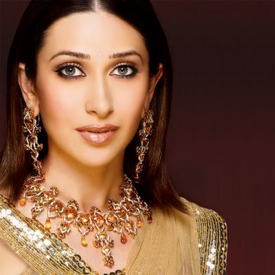 Karishma Kapoor in Antique Bridal Jewellery Set