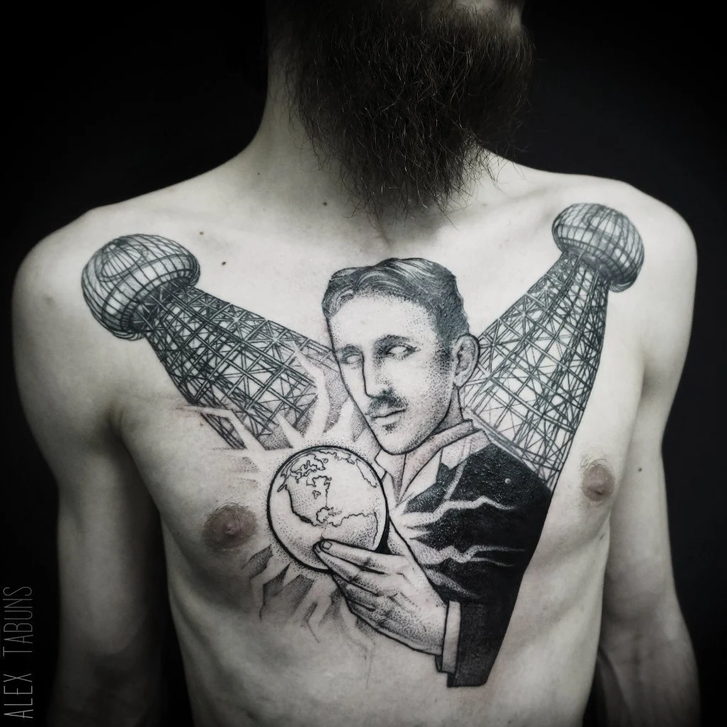 tatuagem masculina grande no peitoral