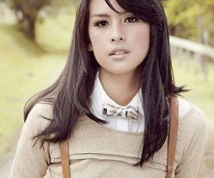 Maudy Ayunda 