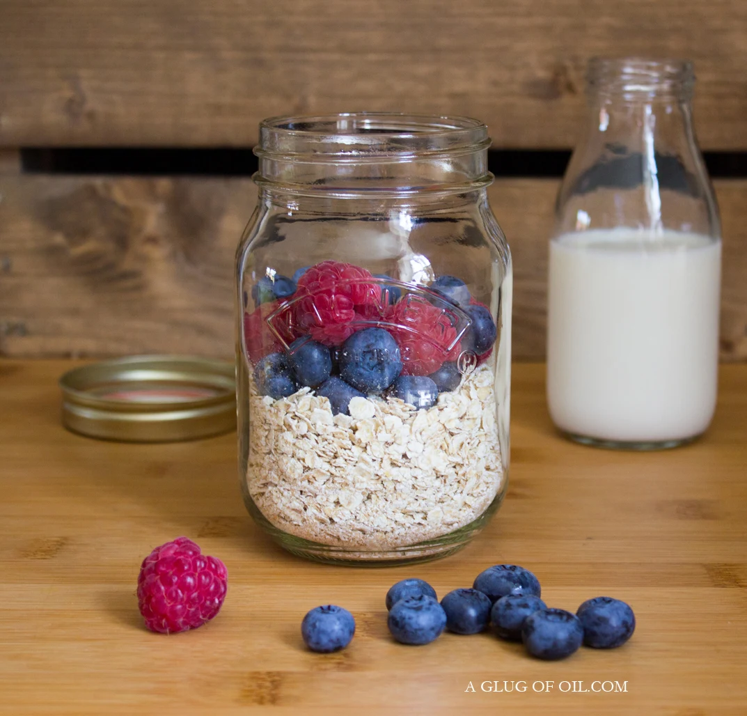 Overnight Oats with Berries