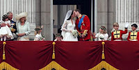 Royal Wedding Pictures: William-Kate Kissing in Palace Balcon