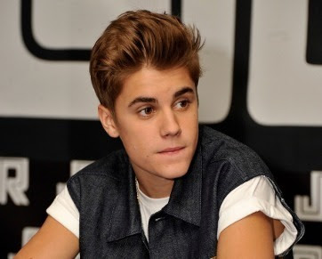 Justin Bieber Muntah Saat Diatas Panggung [ www.BlogApaAja.com ]