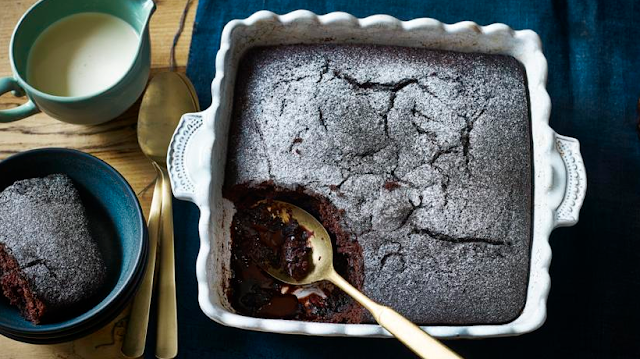 Chocolate self-saucing pudding
