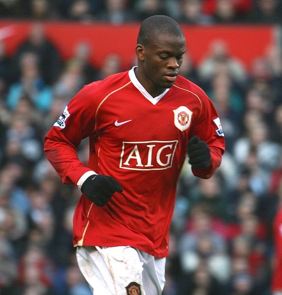 Louis Saha ~ Football wallpapers, pictures and football news