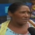 Comedia: Mulher explica cantando que o bolsa família não dá pra comprar uma calça de 300 reais para sua filha