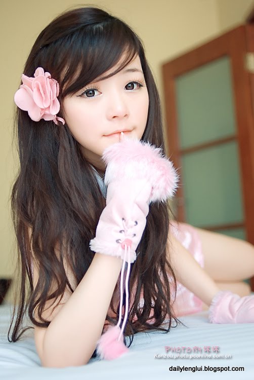 YiYi (怡怡) YiYi (怡怡)