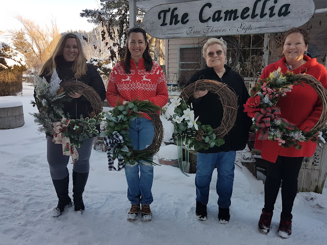wreath classes at The Camellia