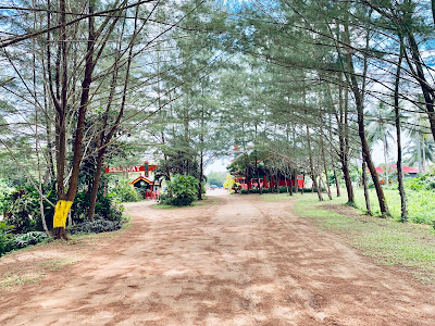 Maheswari Andini - Menjelajah Pantai Lamaru, Balikpapan