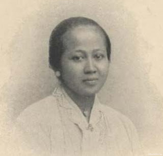 Mencari Identitas R.A Kartini yang Sebenarnya ( Artikel Ilmiah oleh Dipa Nugraha )