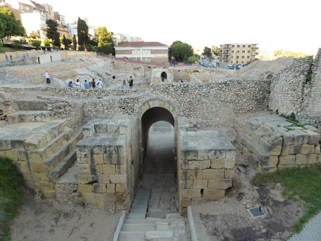 Anfiteatro de Tarragona, vía Augusta