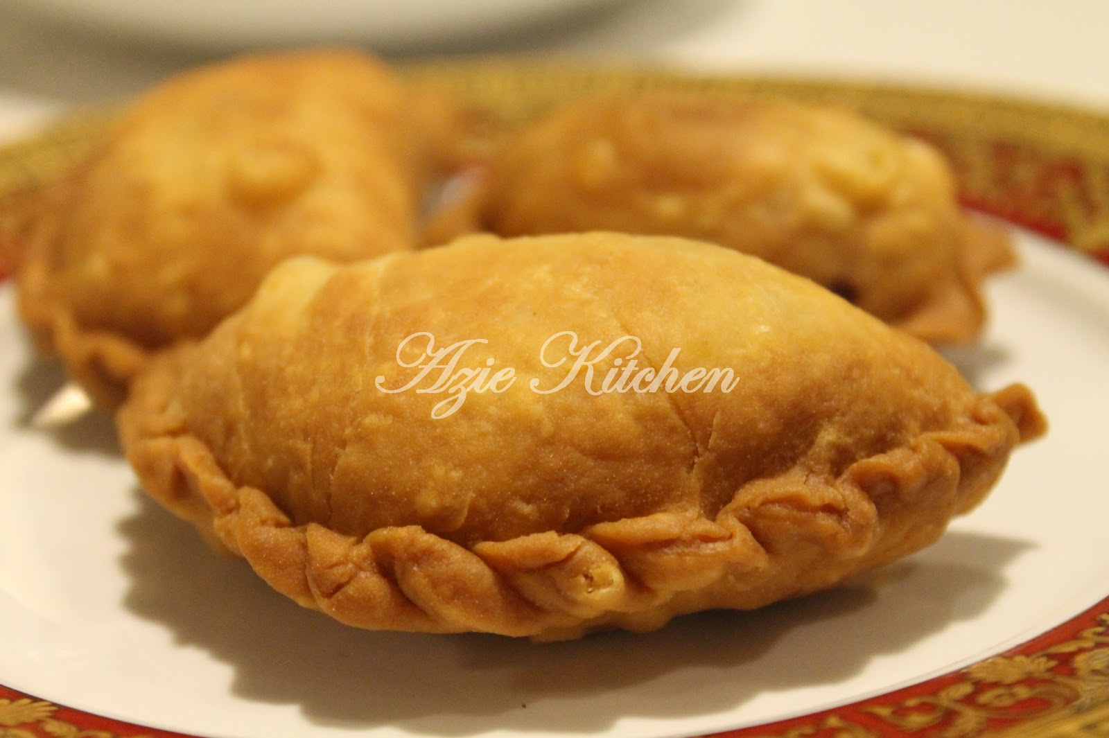 Jom Layan Karipap Ayam - Azie Kitchen