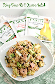 Inspired by one of my favorite sushi rolls, this Spicy Tuna Roll Quinoa Salad makes the perfect quick & easy lunch idea.