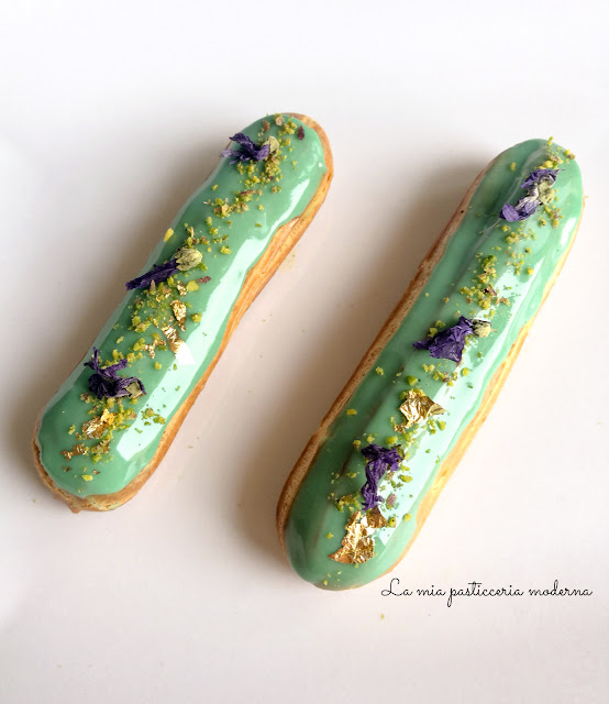 http://lamiapasticceriamoderna.blogspot.it/p/eclairs-al-pistacchio.html