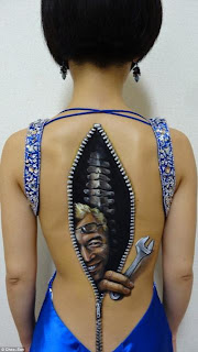 loperartikel.blogspot.com - Body Painting Unik karya Hikaru Cho yang Menggelitik