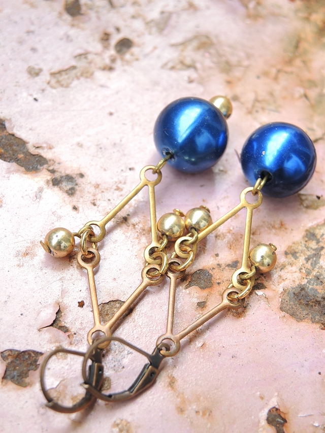 DIY oorbellen/earrings 'Big Blue Ball'