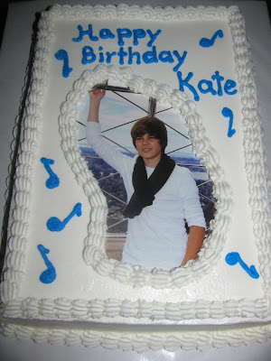 Justin Bieber Birthday Cake on Birthday Cake Center