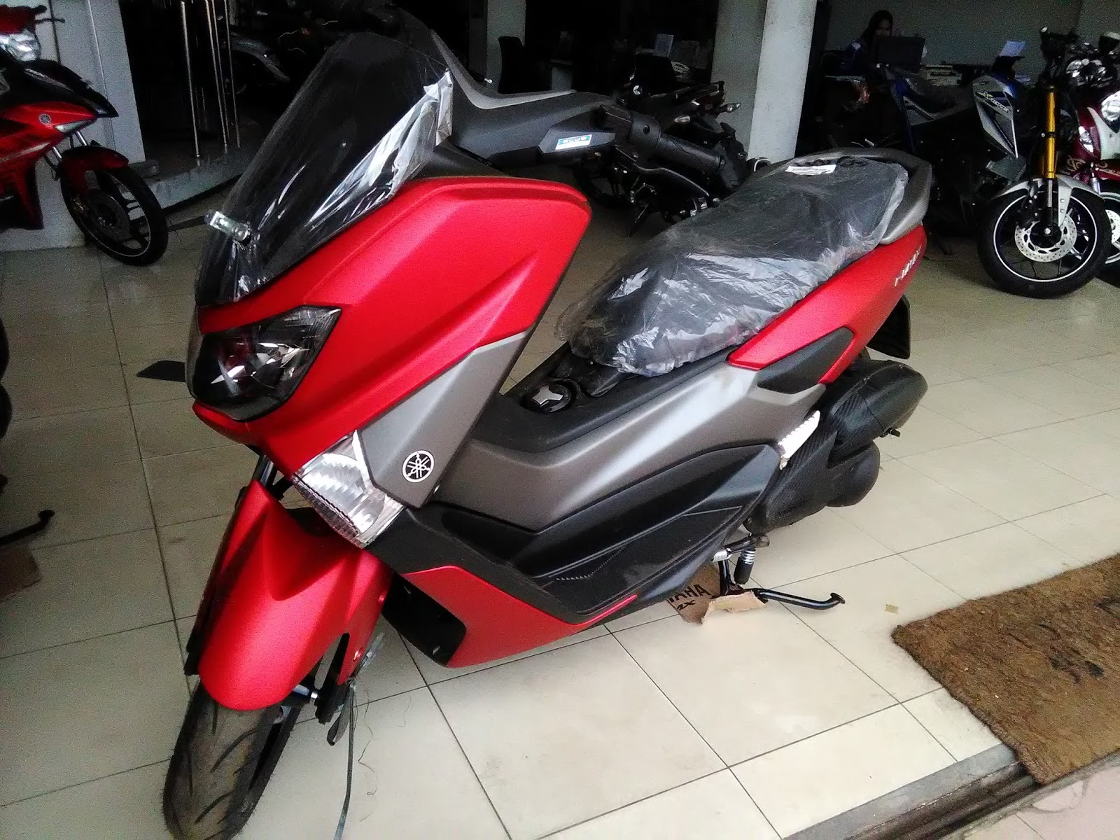 51 Harga Motor  Yamaha Nmax Non Abs 2017 Modifikasi Yamah 