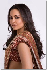Sonakshi Sinha_in_saree