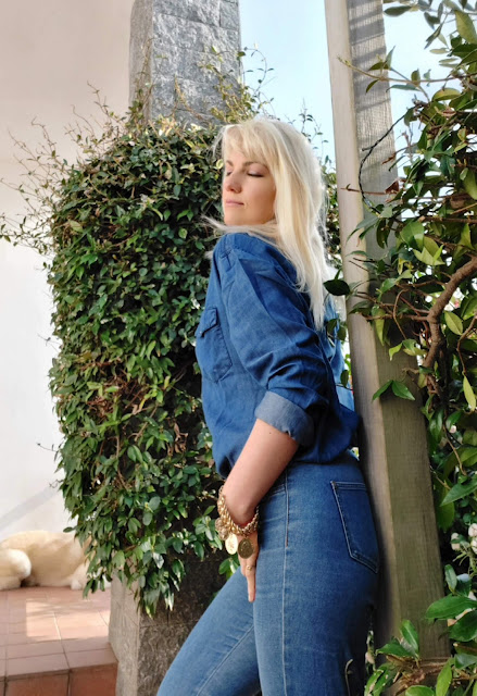 outfit primaverile OUTFIT primaverile casual how to wear denim shirt outfit denim denim total outfit idee outfit primaverili camicia jeans pepe jeans scarpe supera outfit scarpe supera mariafelicia magno fashion blogger colorblock by felym fashion blogger italiane blog di moda italiani