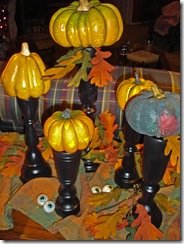 pedestal-pumpkins