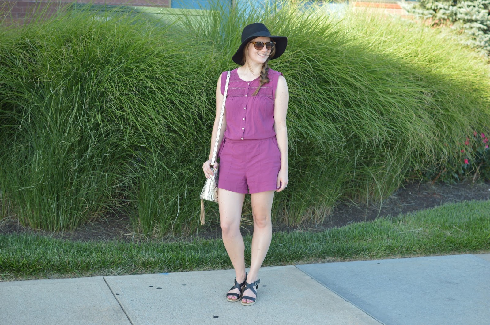 cute summer rompers | cute romper for summer | lace burgundy romper | a memory of us | summer outfit ideas | what to wear this summer | black wedges from bearpaw | 