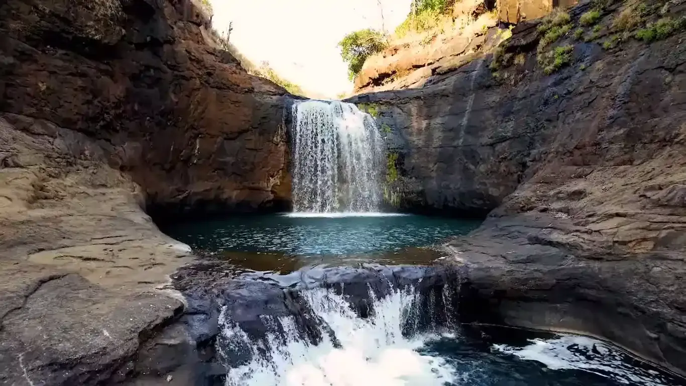 Kalmandavi Waterfall