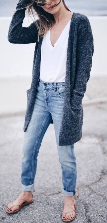 cozy outfit / cardigan + white top + jeans 