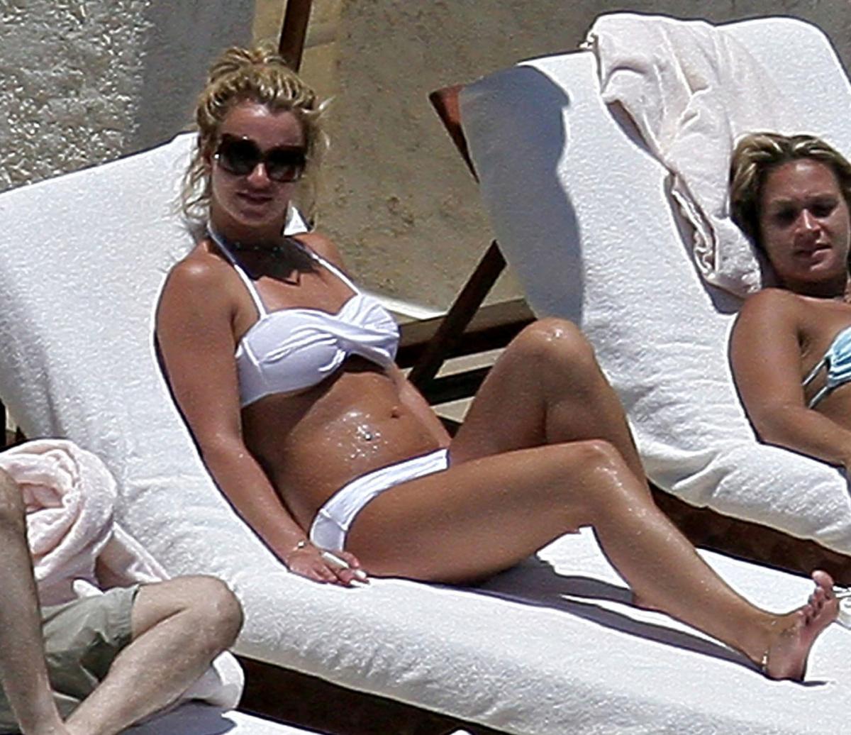 Britney Spears Bikini Pics