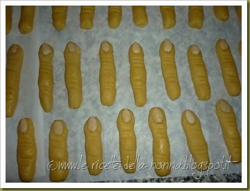 Dita della strega di Halloween (12)